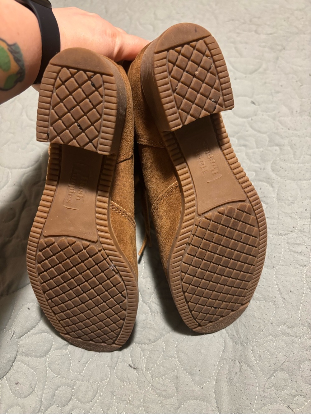 HUSH PUPPIES Women’s Tan Suede Shearling-Lined Boots Size 8 - Picture 6 of 9